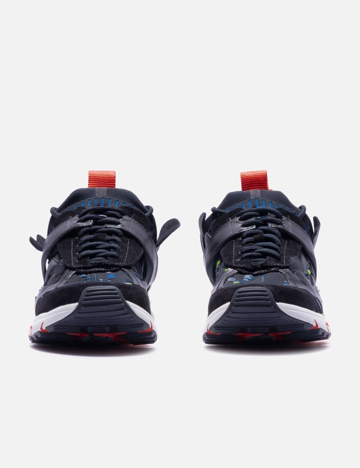 Manifesto Sneakers
