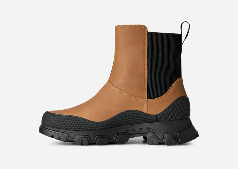 ® Women's MetroTrek Chelsea Leather Boots in Chestnut
