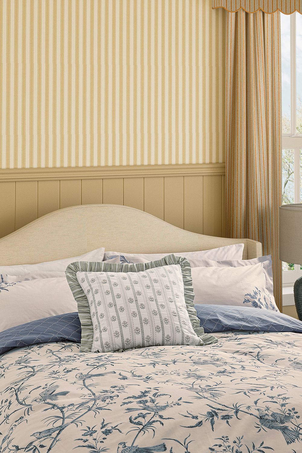 Sanderson 'Paradise Woods Toile' Cotton Duvet Cover Set in Blue | : Single