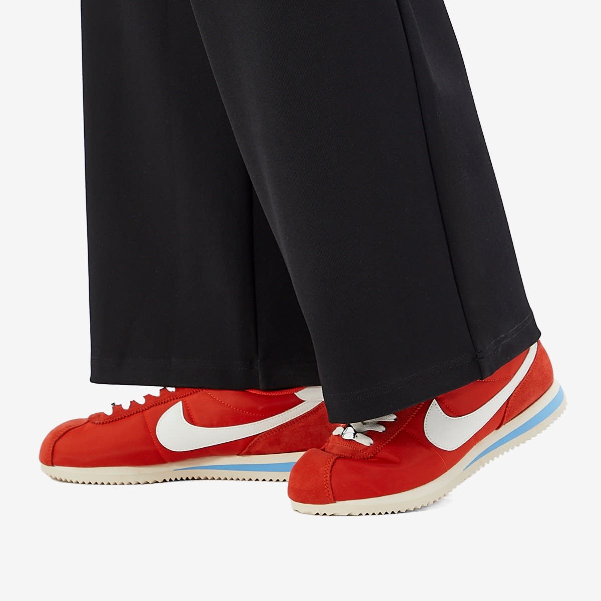 Women's W Cortez Txt Sneakers in Picante Red/University Blue/Coconut Milk, Size UK 5