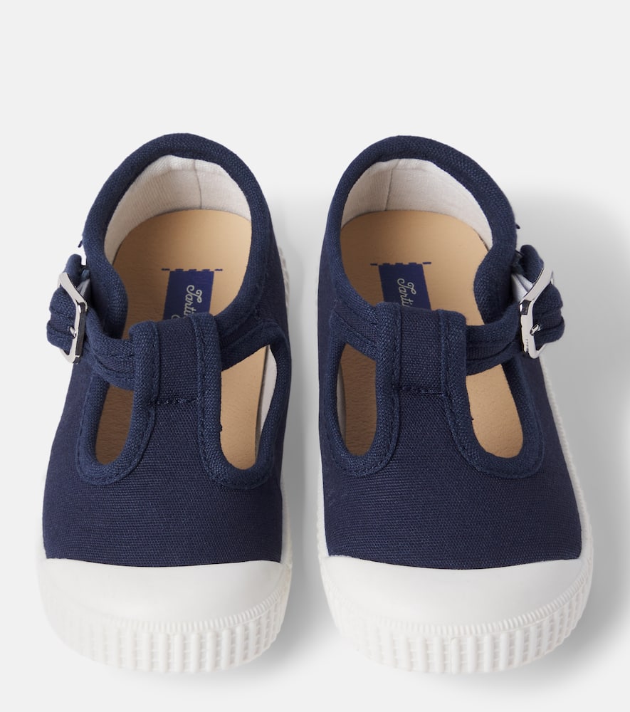 Canvas sneakers
