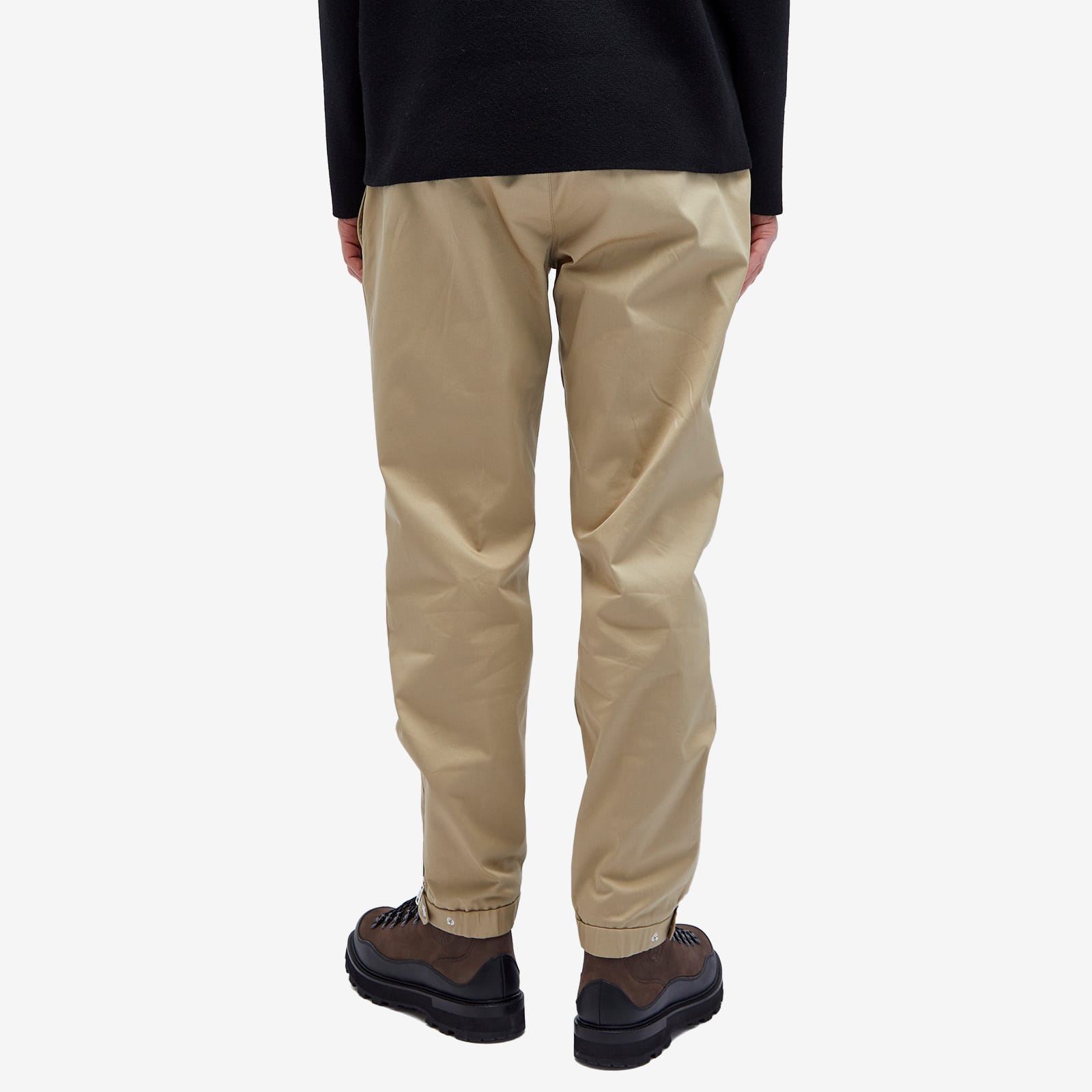 Men's Gabardine Tapered Trouser in Beige