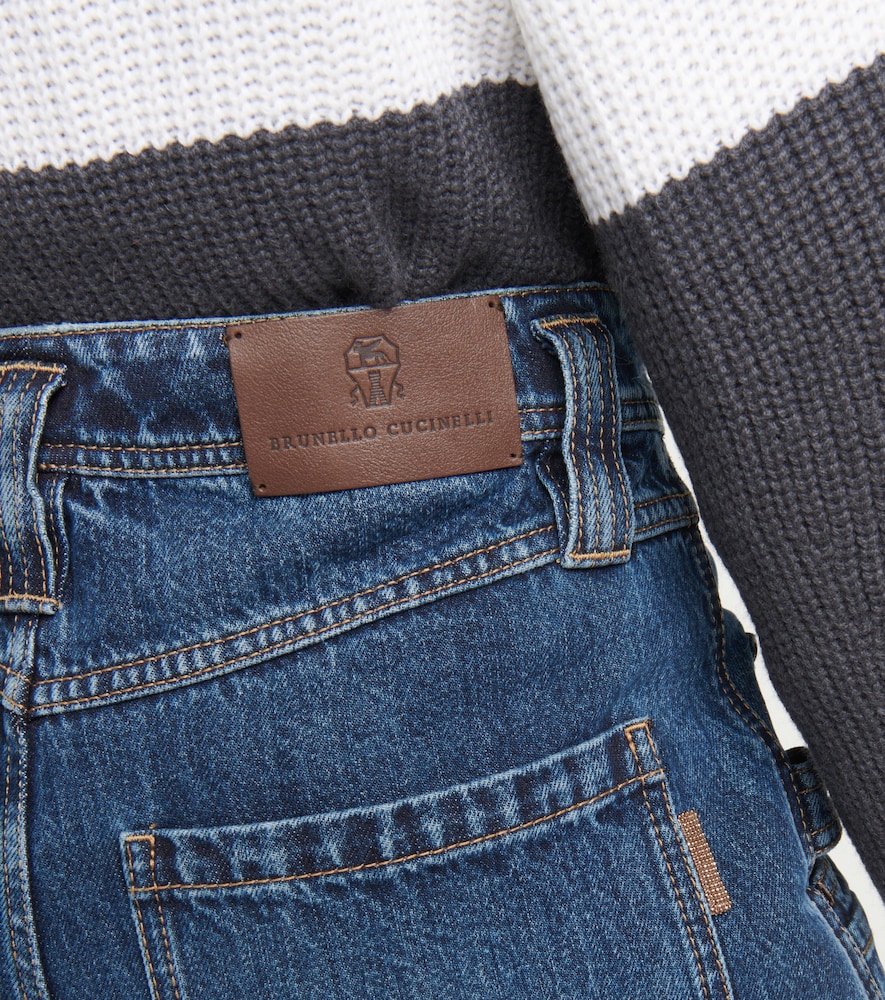 Low-rise wide-leg jeans