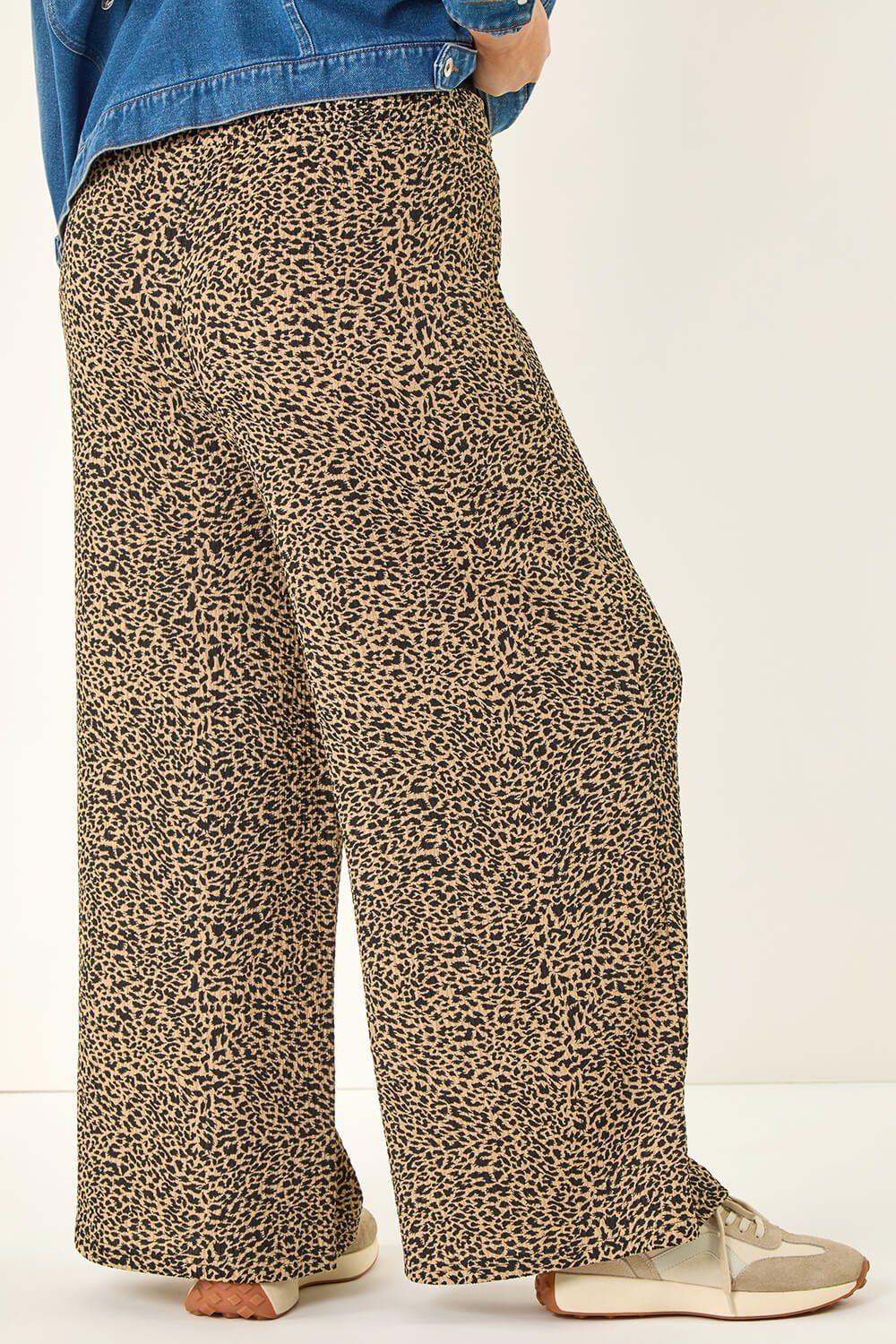 Roman Curve Textured Animal Print Wide Leg Trousers In Natura