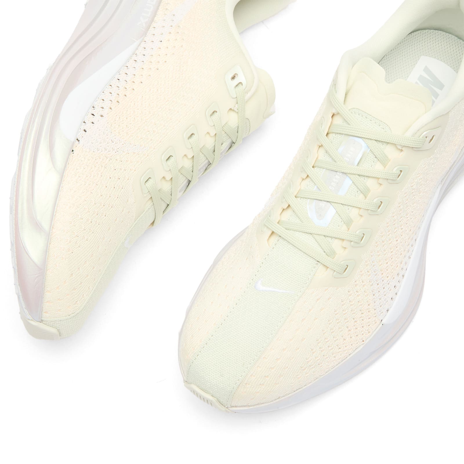 Women's Pegasus Plus Ess Sneaker in Sea Glass/White/Platinum