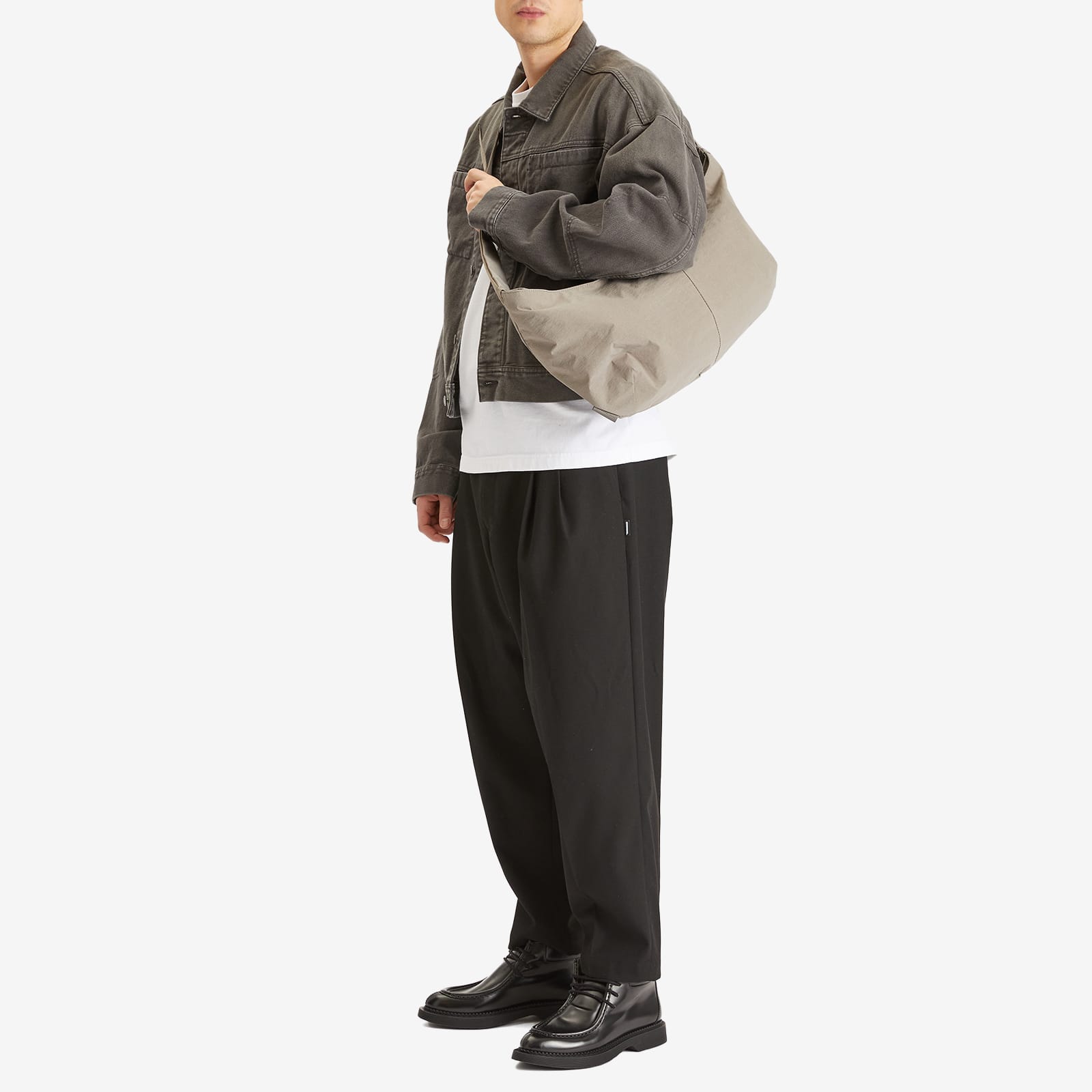 Men's Sash Shoulder Bag in Grey