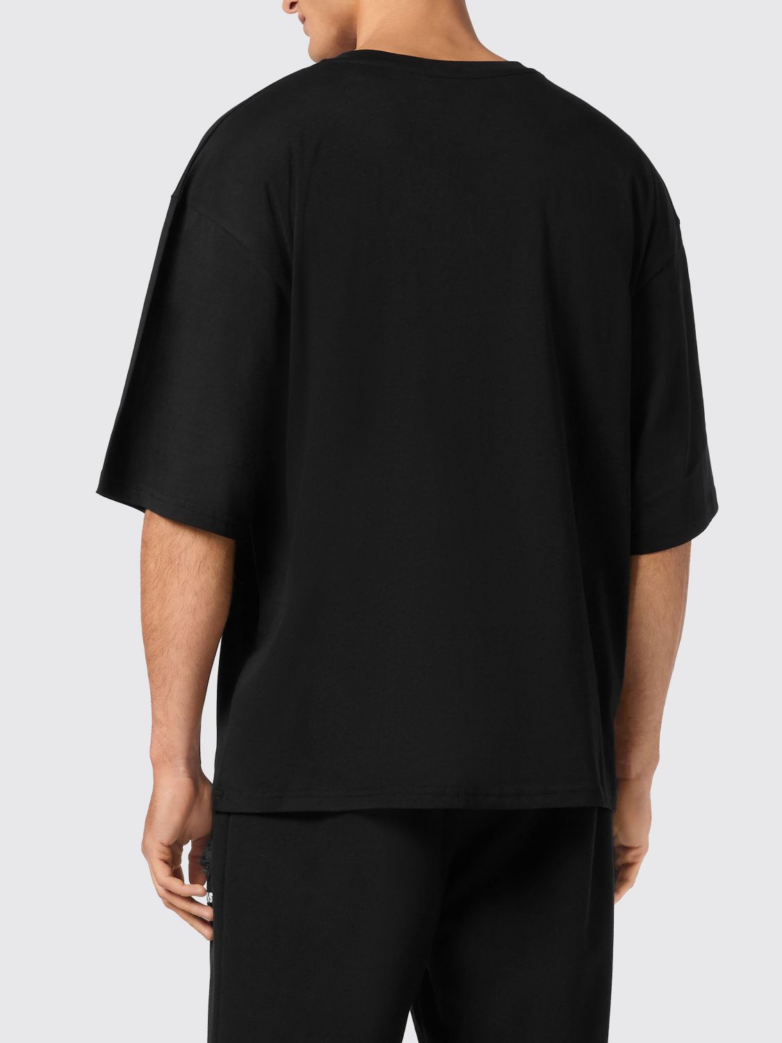 V-neck t-shirt - Black
