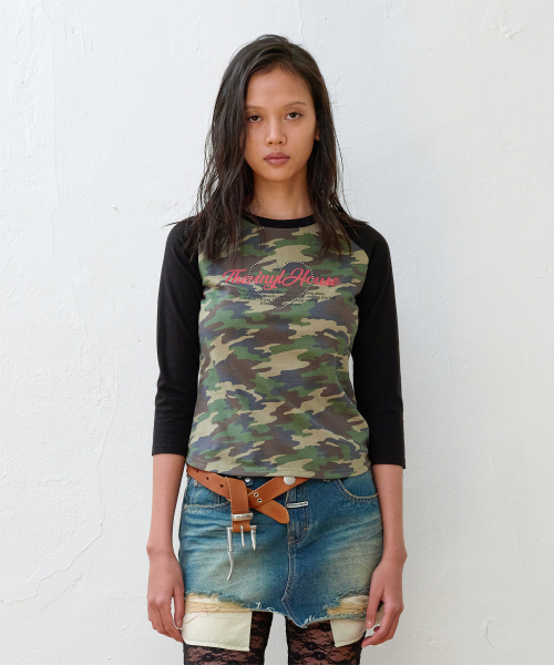 LOVE RAGLAN LS TEE CAMO