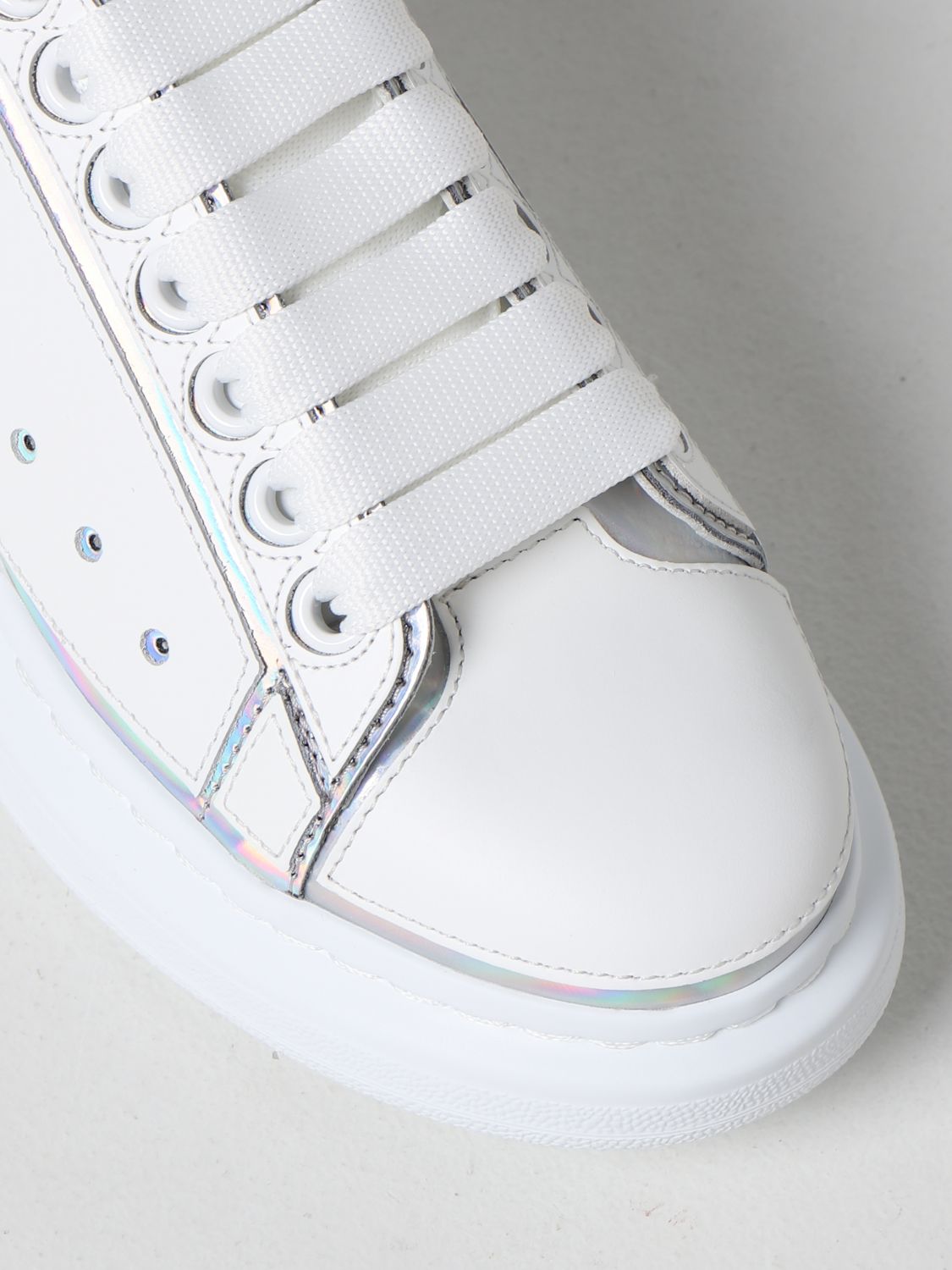 Women's Lace Up Low Top Sneakers