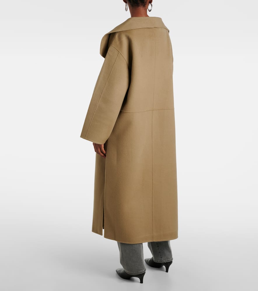 Signature wool and cashmere coat