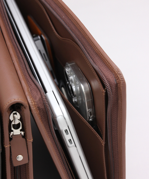 Natural leather device document A4 clutch bag brown B42931