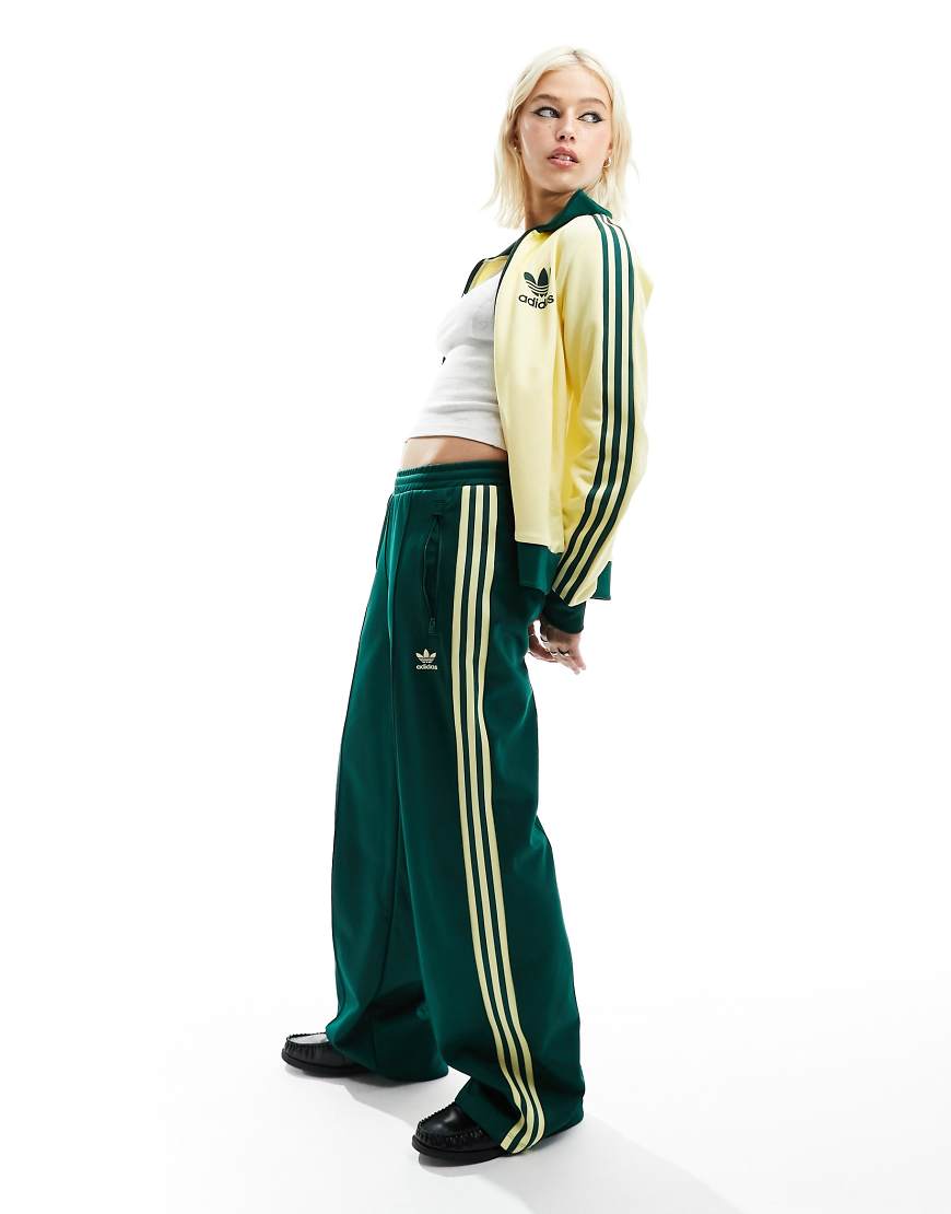 Classics track pants in green and yellow
