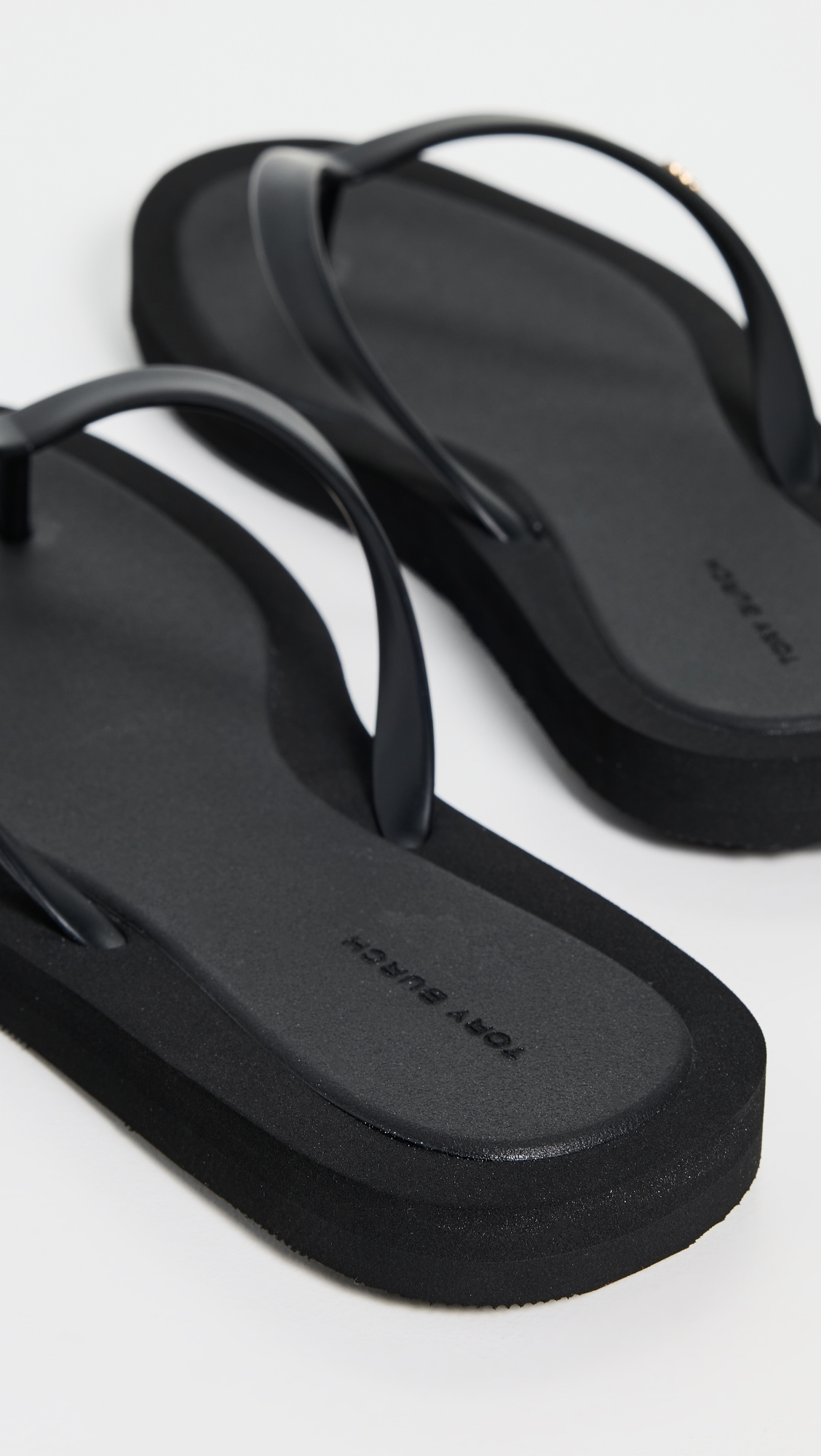 Tory Burch Kira Padded Flip Flops Perfect Black/Gold