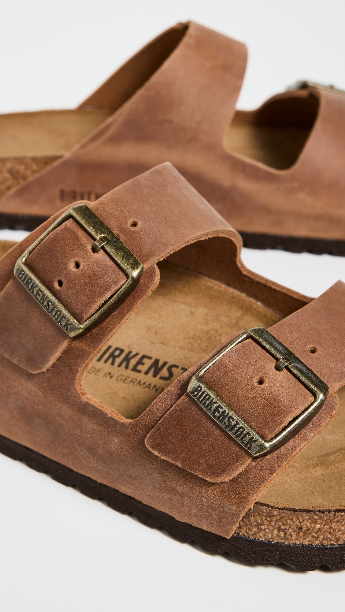 Arizona Big Buckle Sandals Cognac