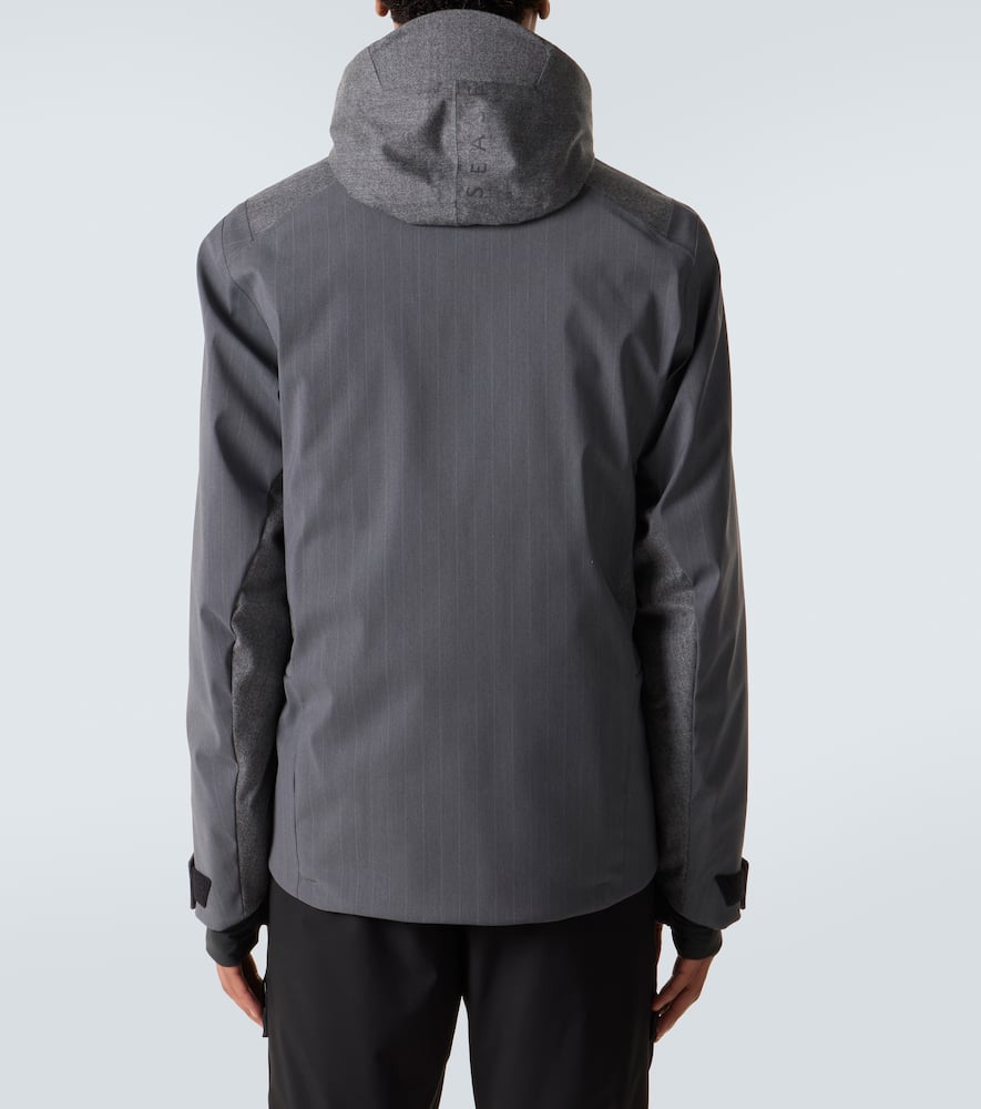 Trace 2.0 pinstripe down jacket