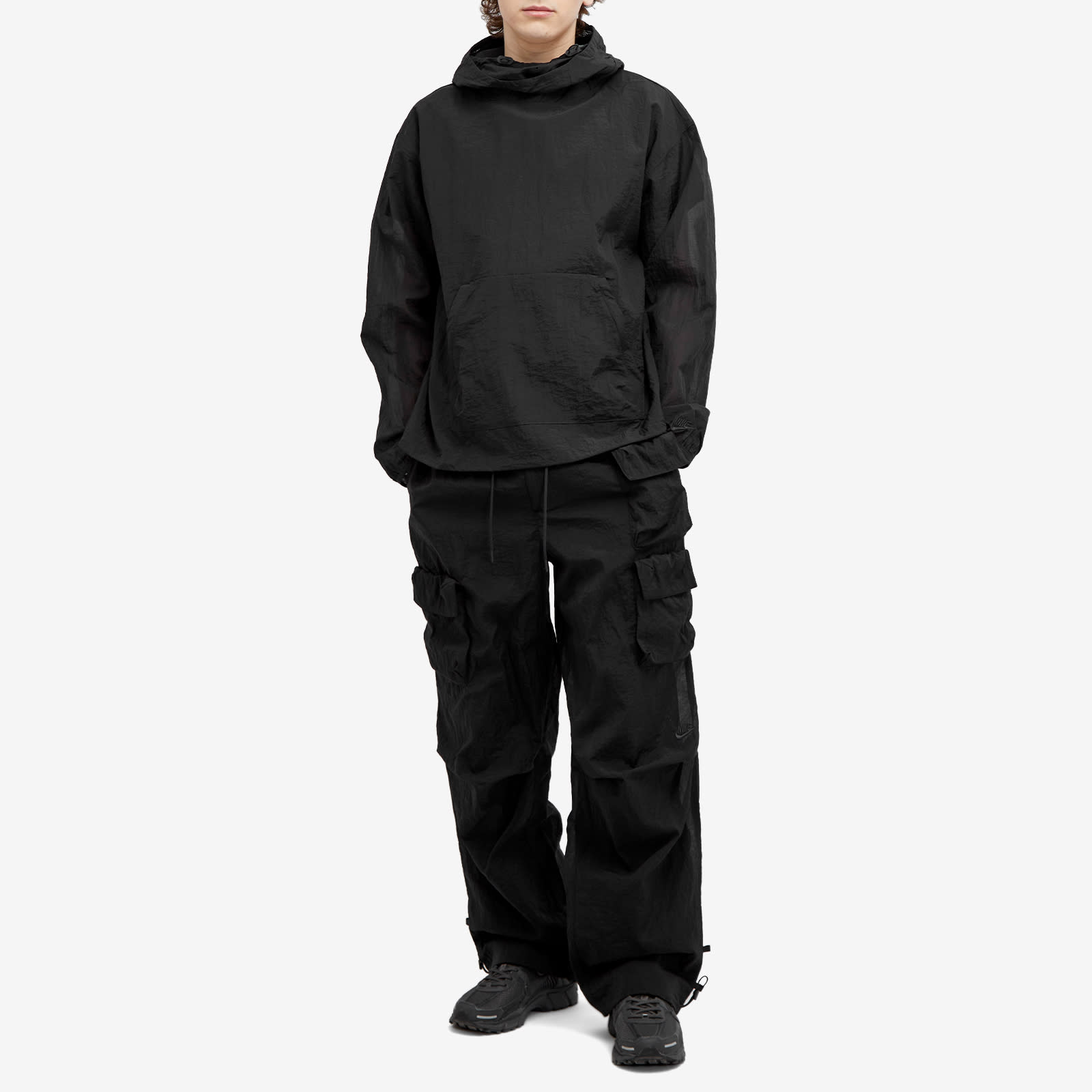 Men's Tech Pack Woven Mesh Pants in Black