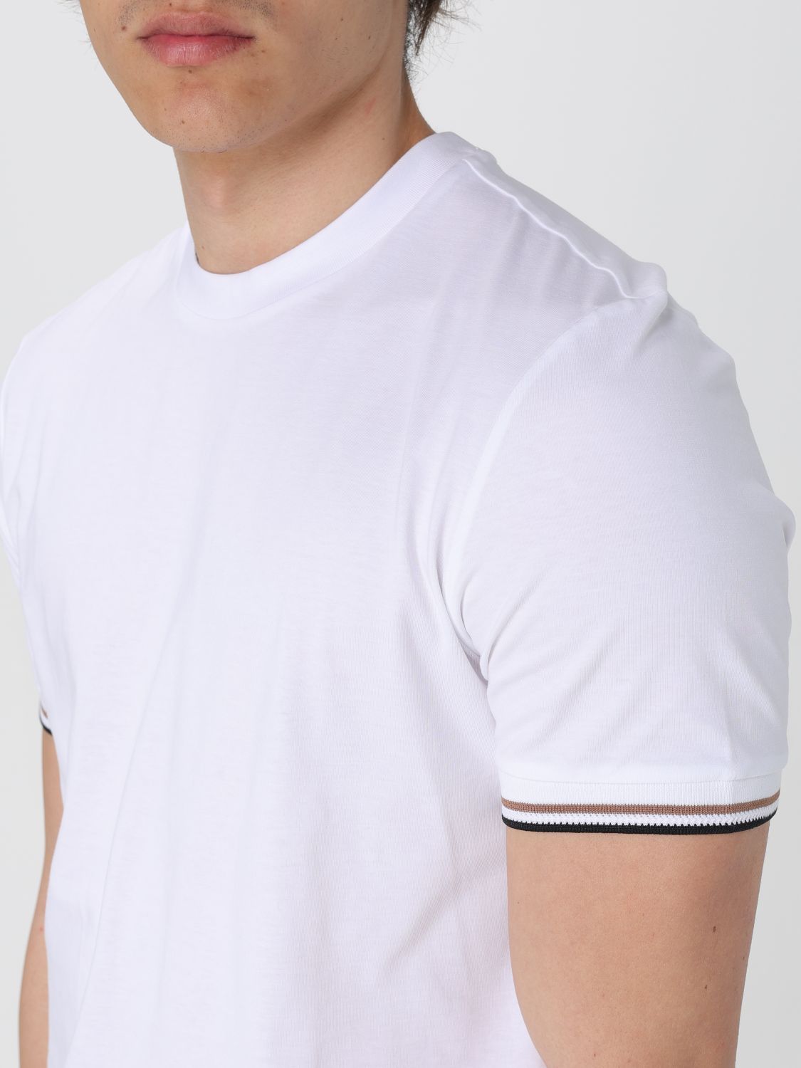 T-Shirt Men color White