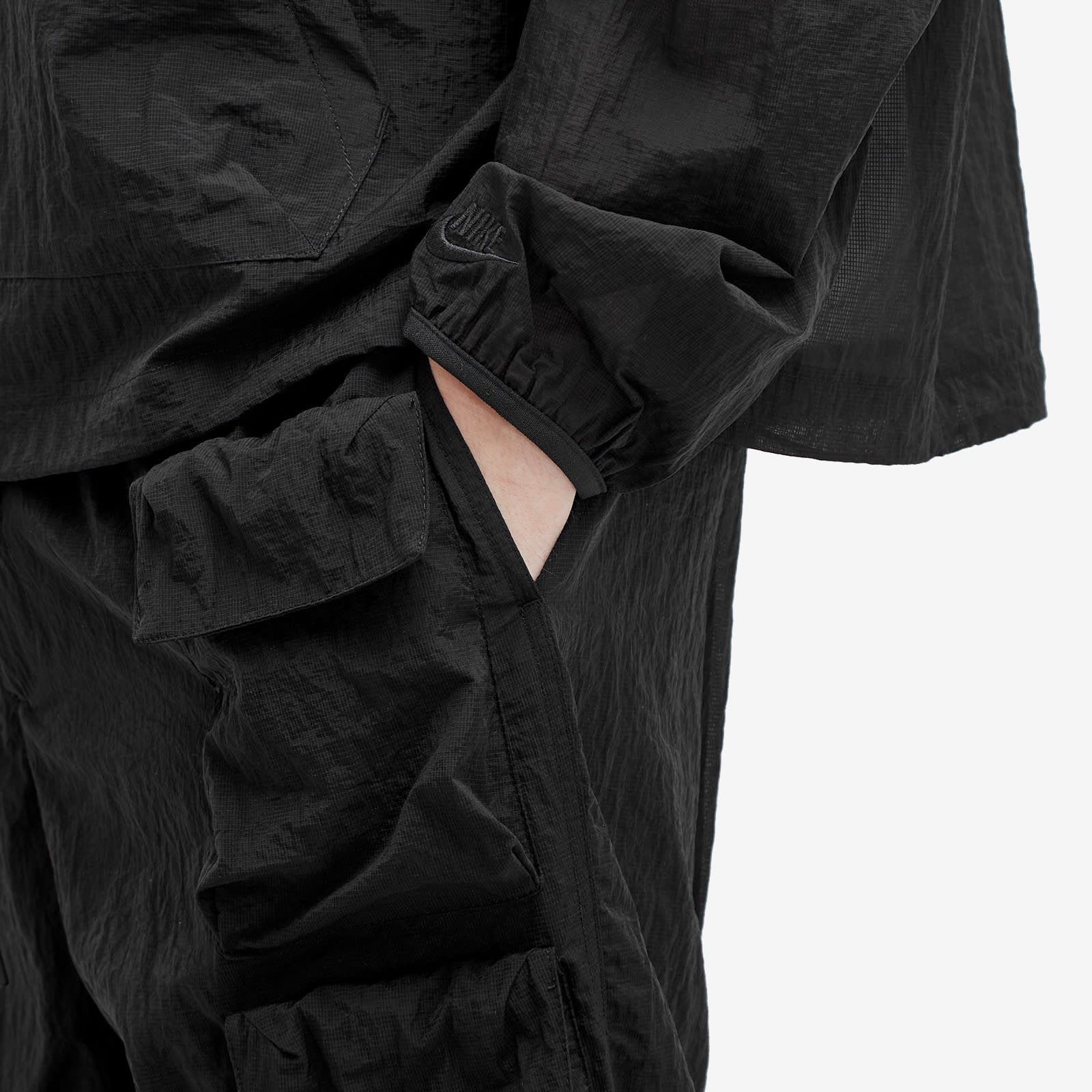 Men's Tech Pack Woven Mesh Pants in Black