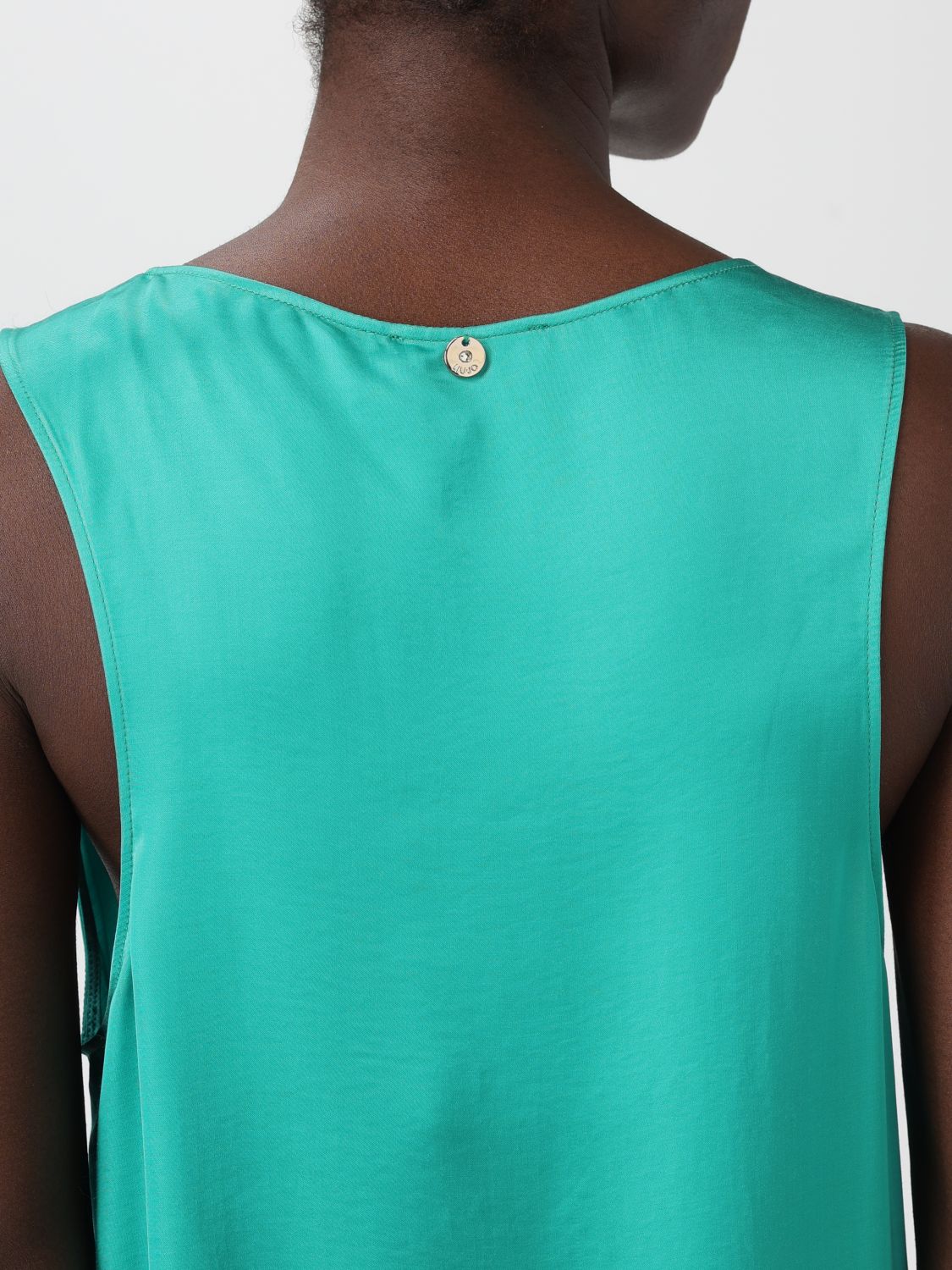 Top Woman color Emerald