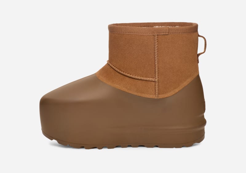 ® Classic Mini Pumped Molded Suede Classic Boots in Chestnut