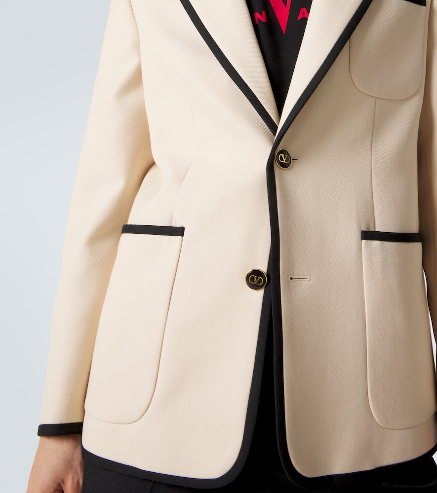 Virgin wool gabardine blazer