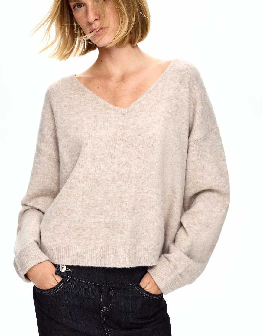 Soft touch v-neck sweater in stone-Neutral