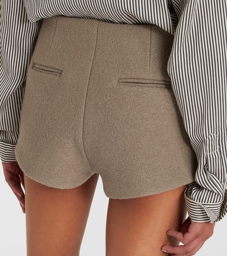 Vail virgin wool shorts