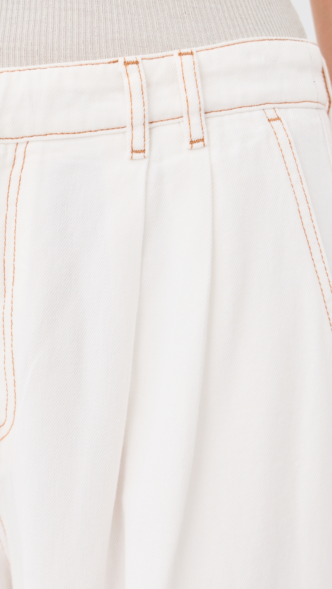 France Pleat Jeans Washed White