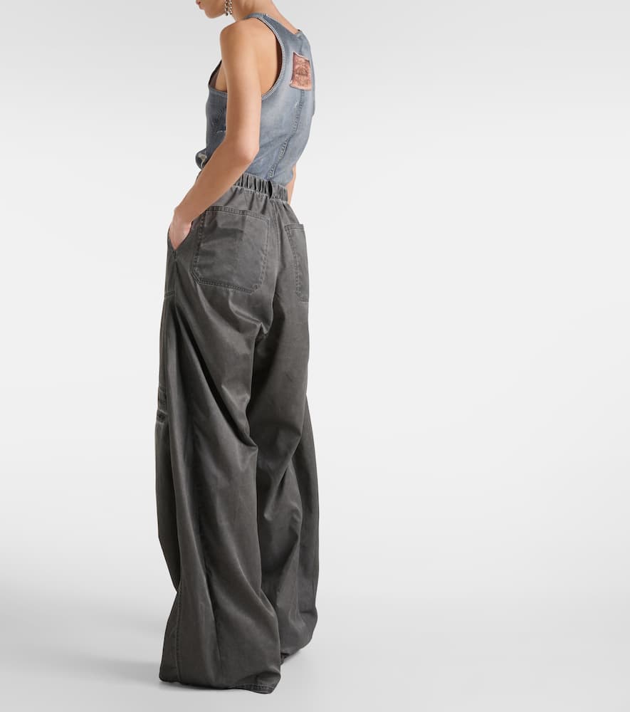 Faded cargo jeans