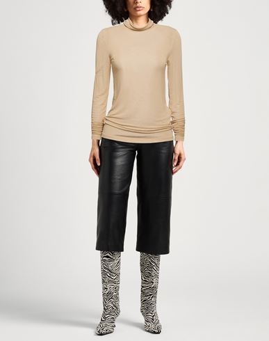 Caractère Woman T
