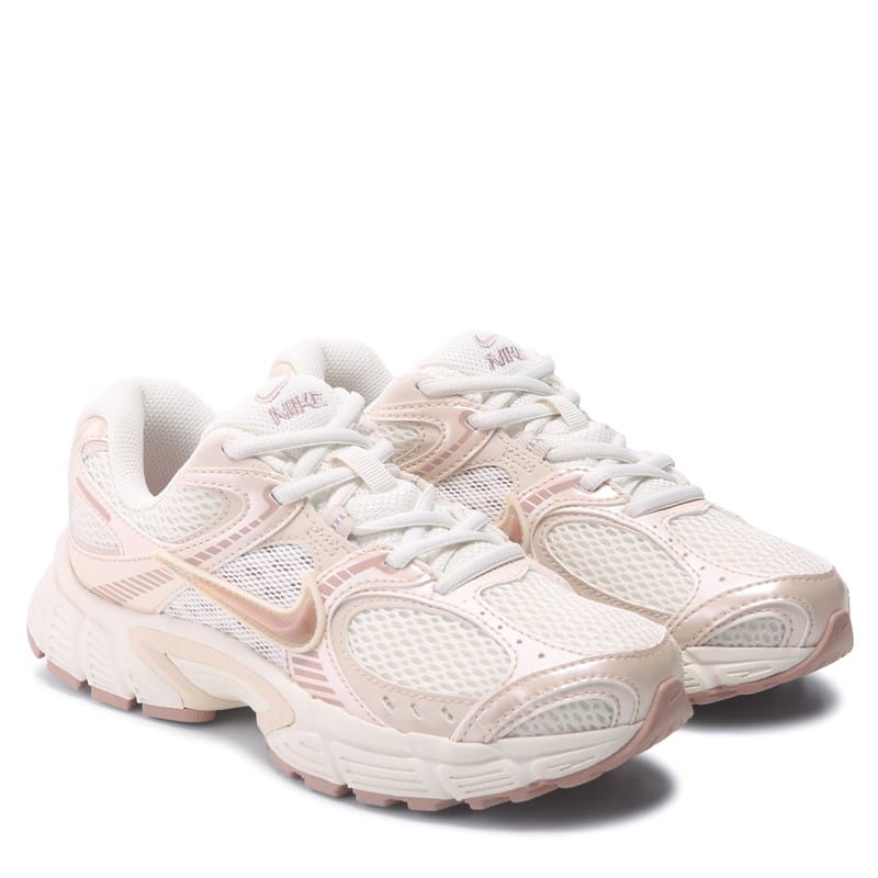 Women's V5 Rnr Sneakers (Natural Pearlized)