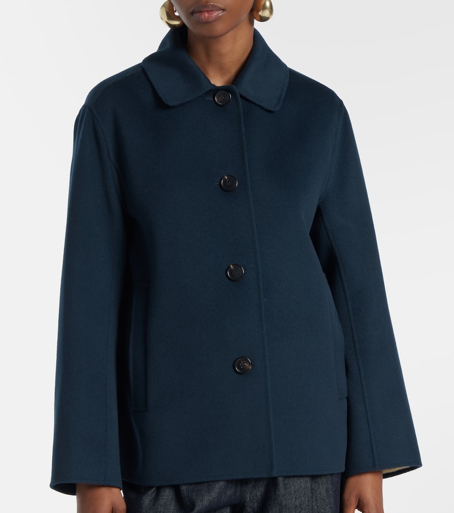 Virgin wool jacket