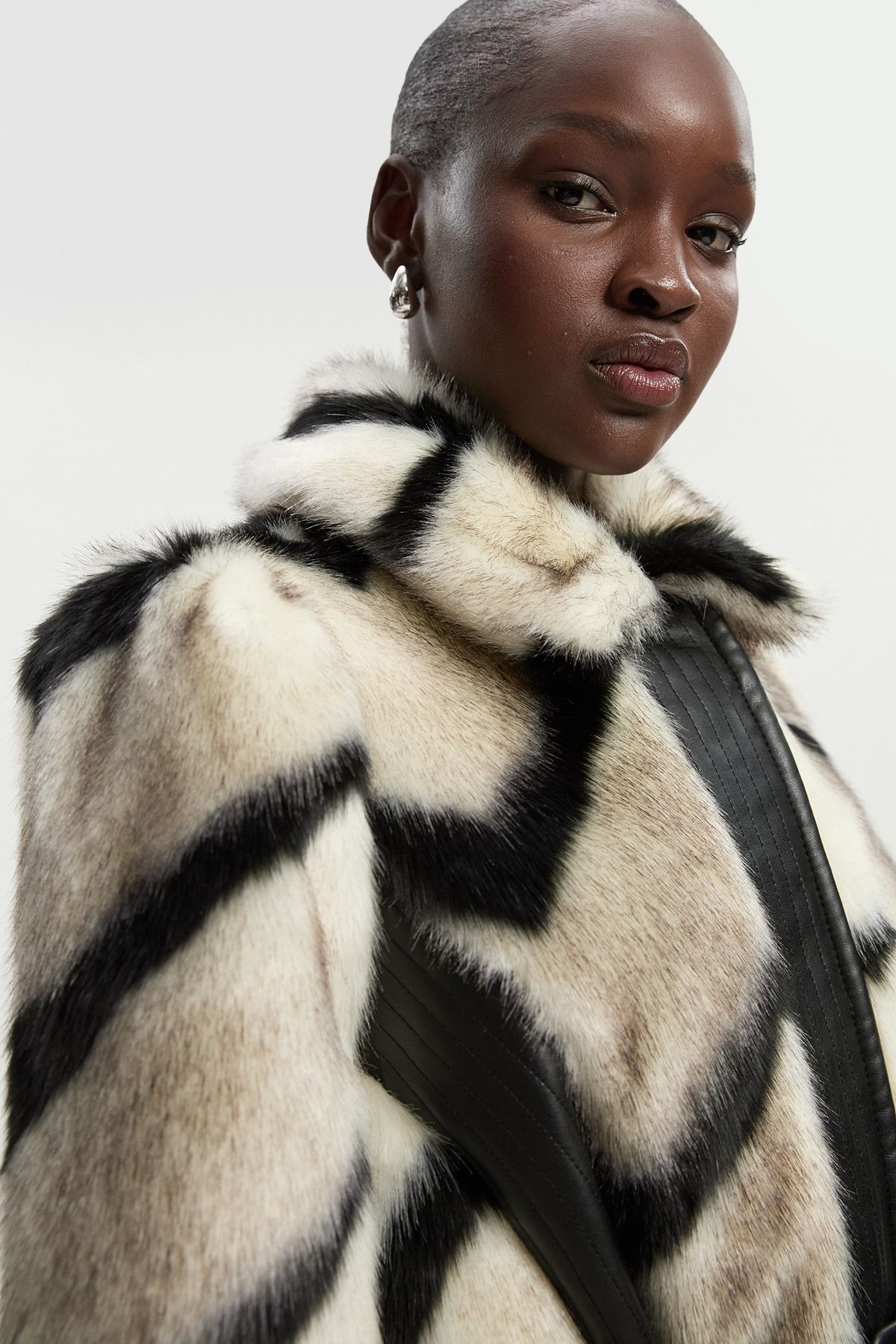 Karen Millen Womens Panelled Stripe Faux Fur Pu Belted Long Coat - Monochrome Multi