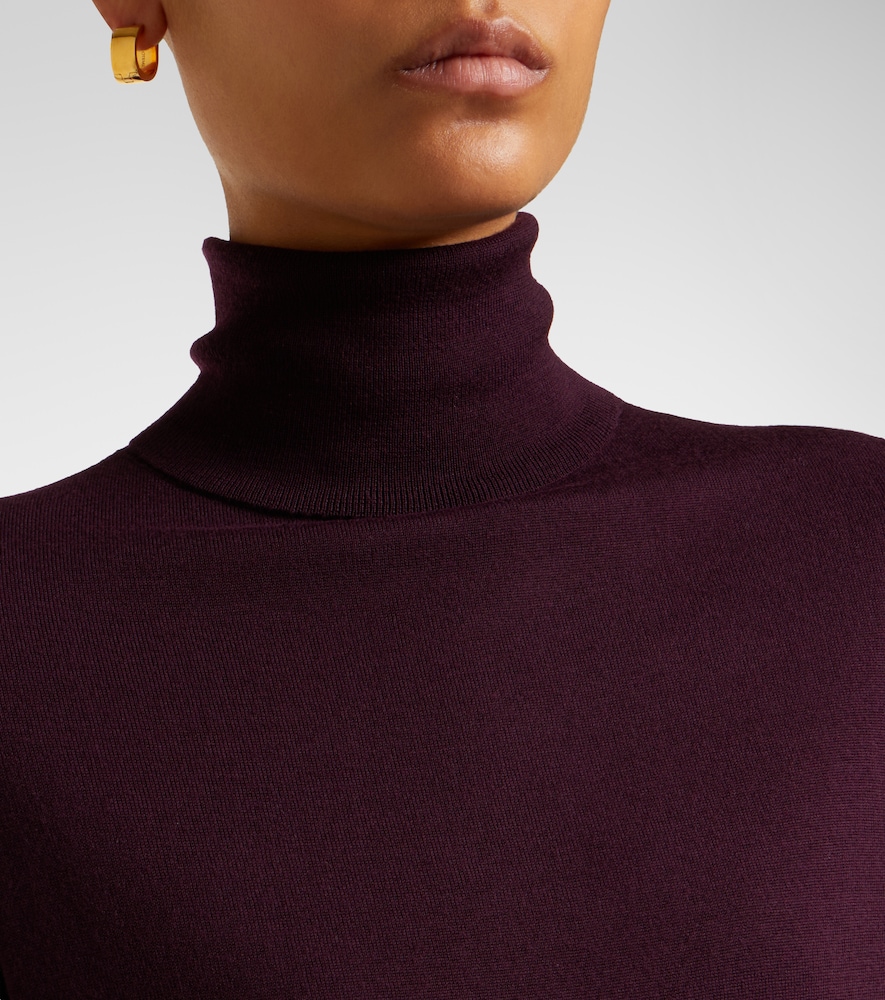 Turtleneck virgin wool sweater