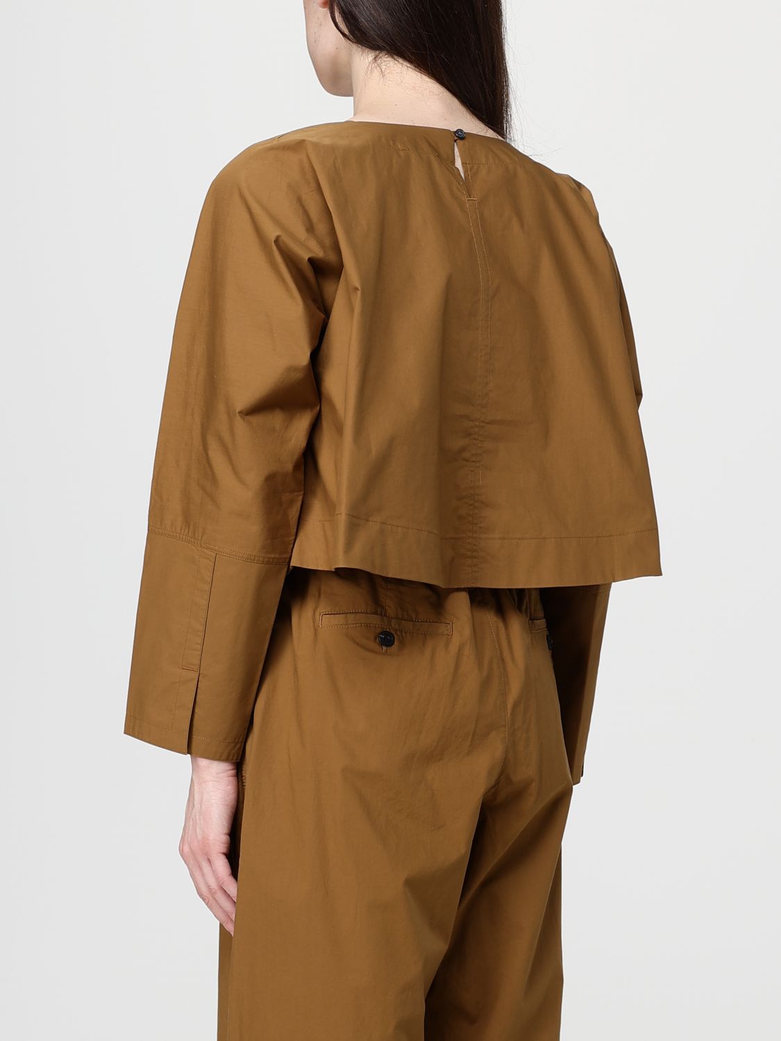 Top Woman color Brown