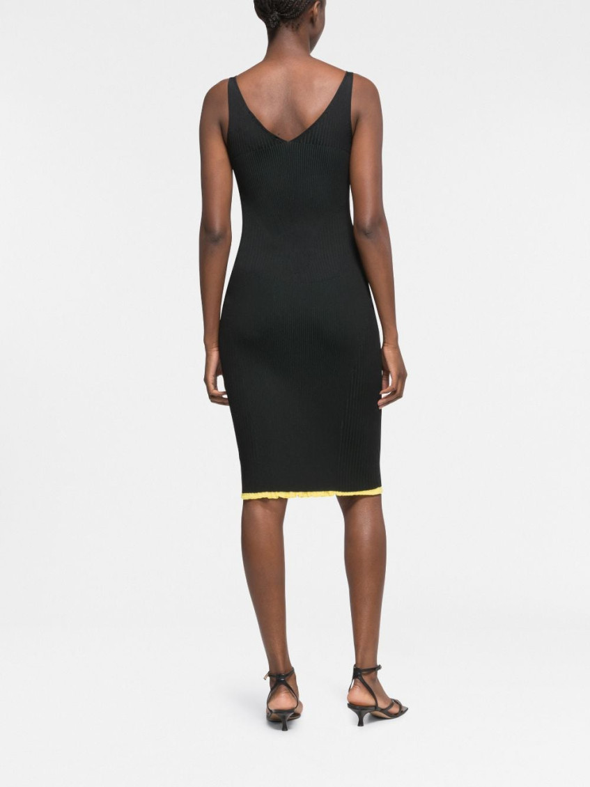 Black V-neck short dress
