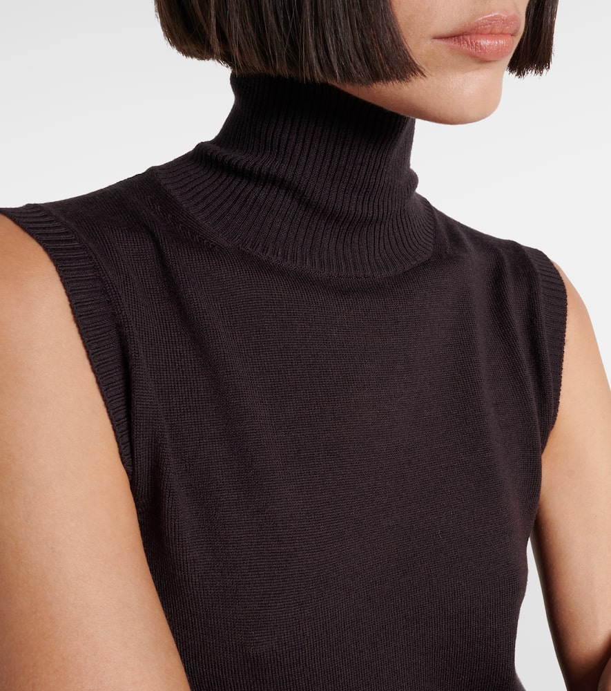 Vertigo knitted virgin wool top