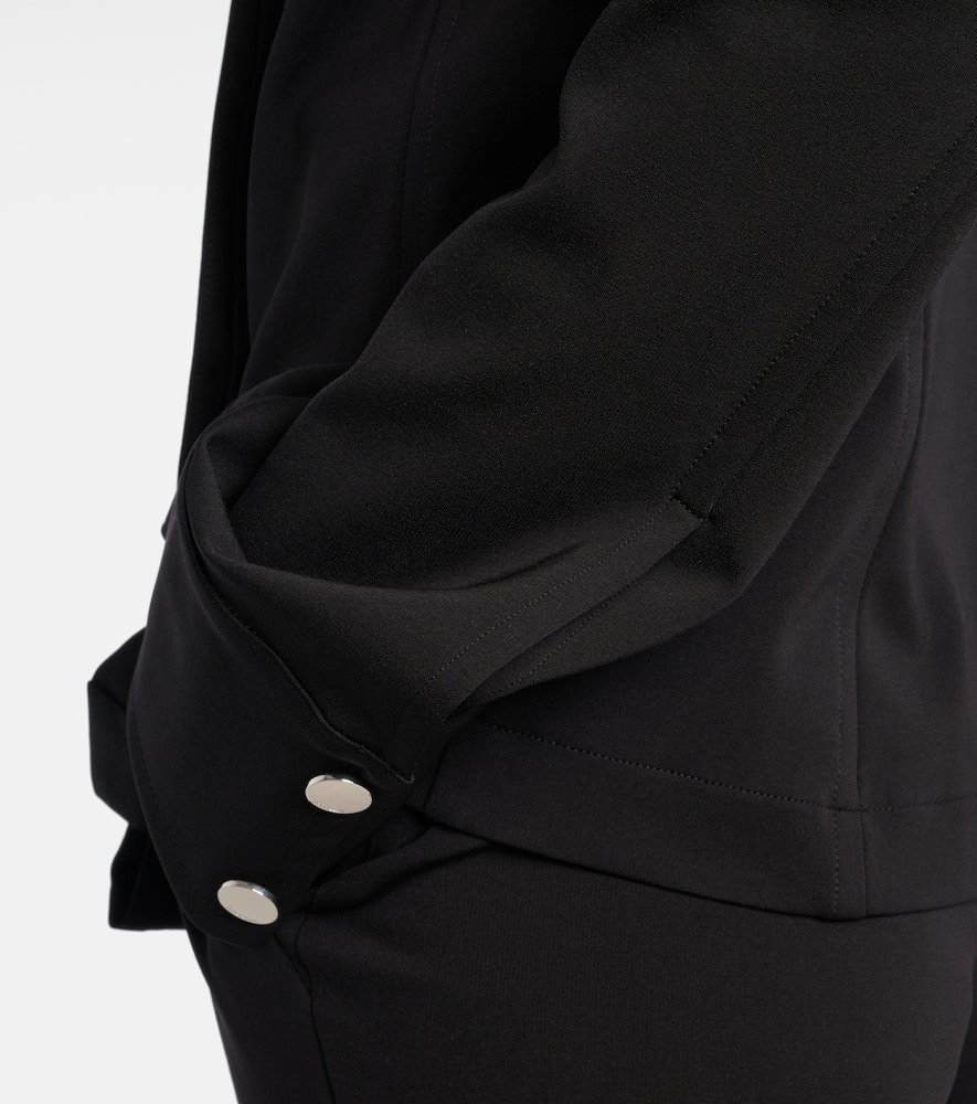 Wells jacket