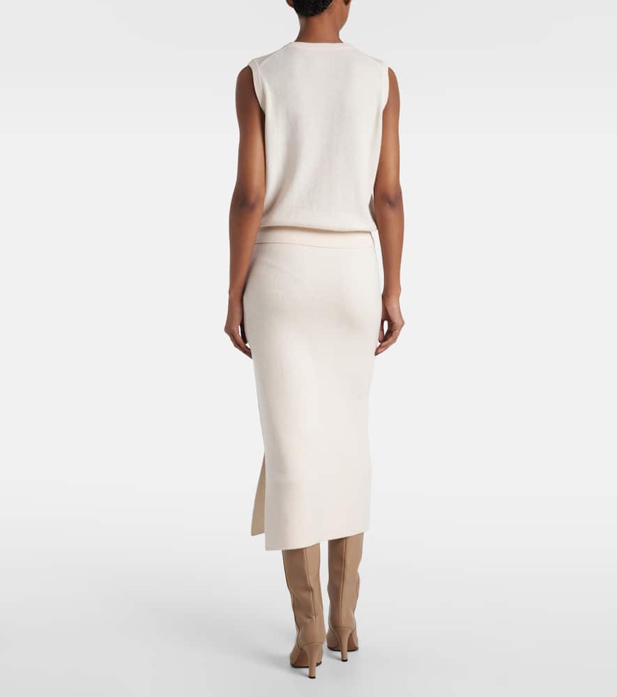 Wool and cashmere sweater vest