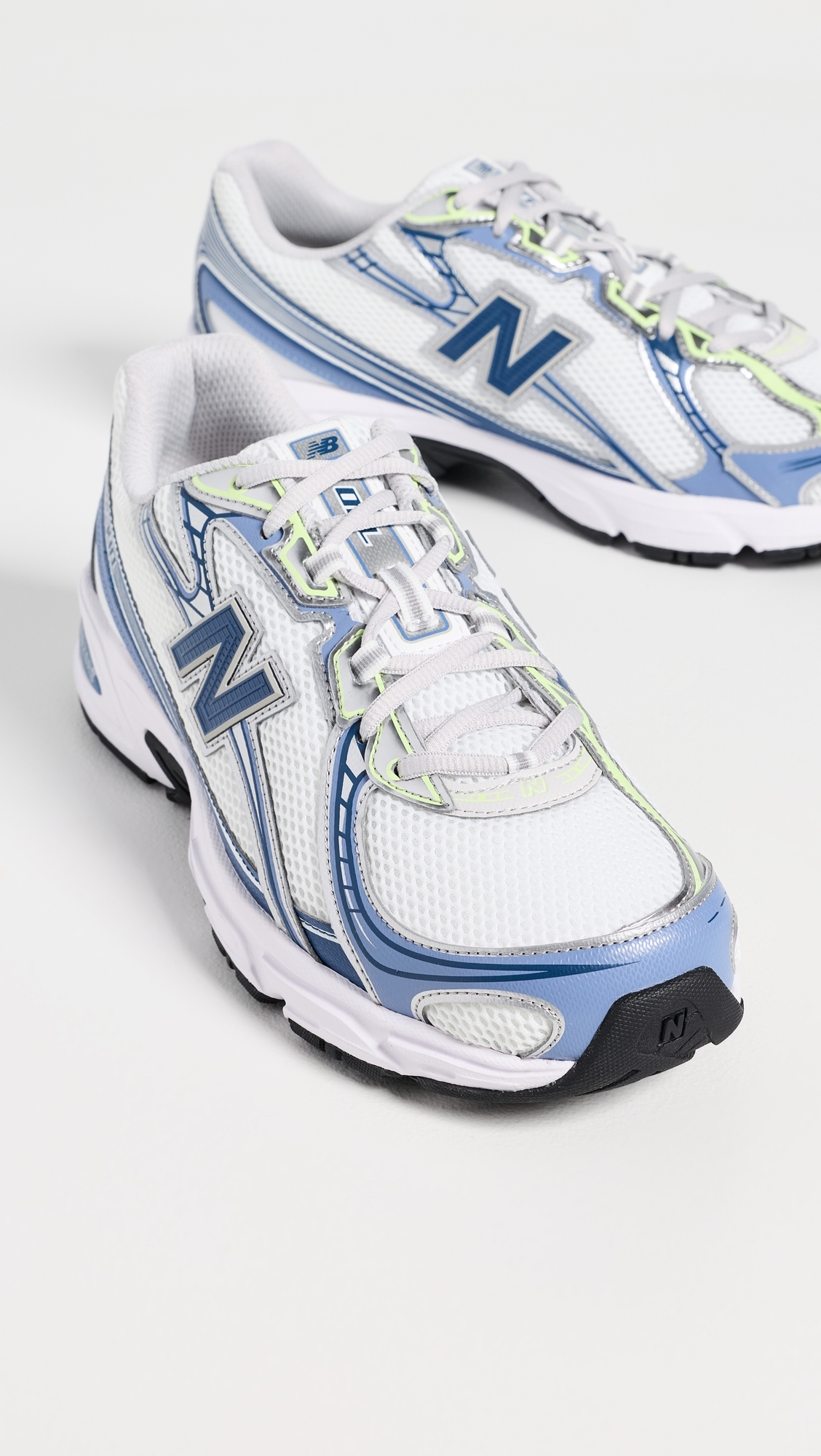 740 Sneakers White/Blue