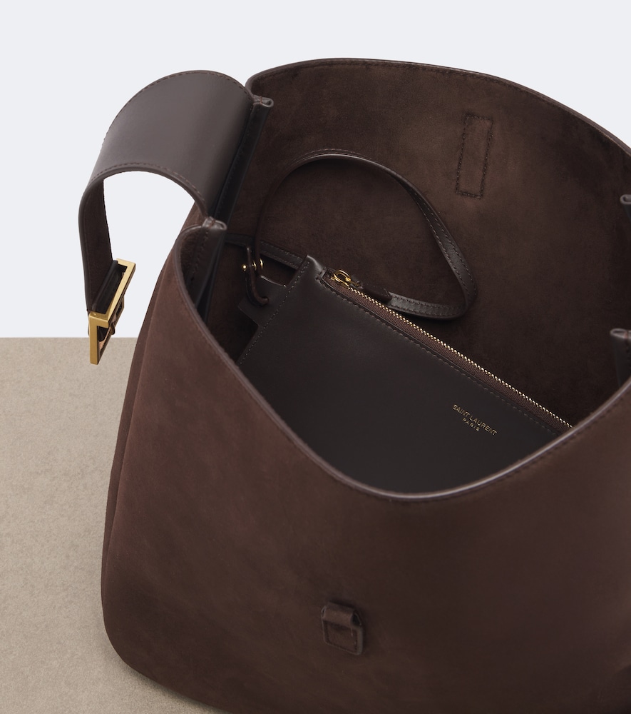 Le 5 à 7 Supple Large suede shoulder bag