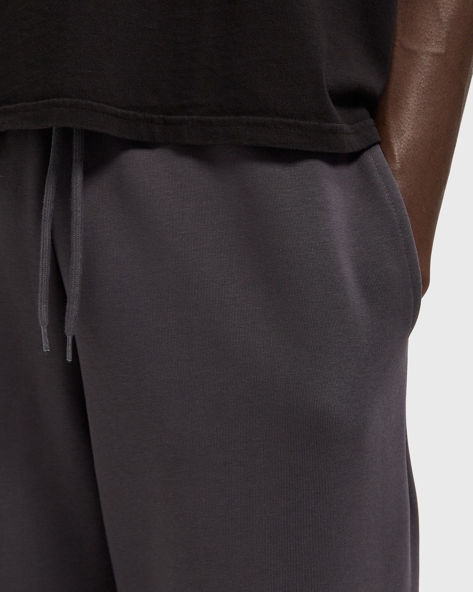 Trackpants Frame Volcano