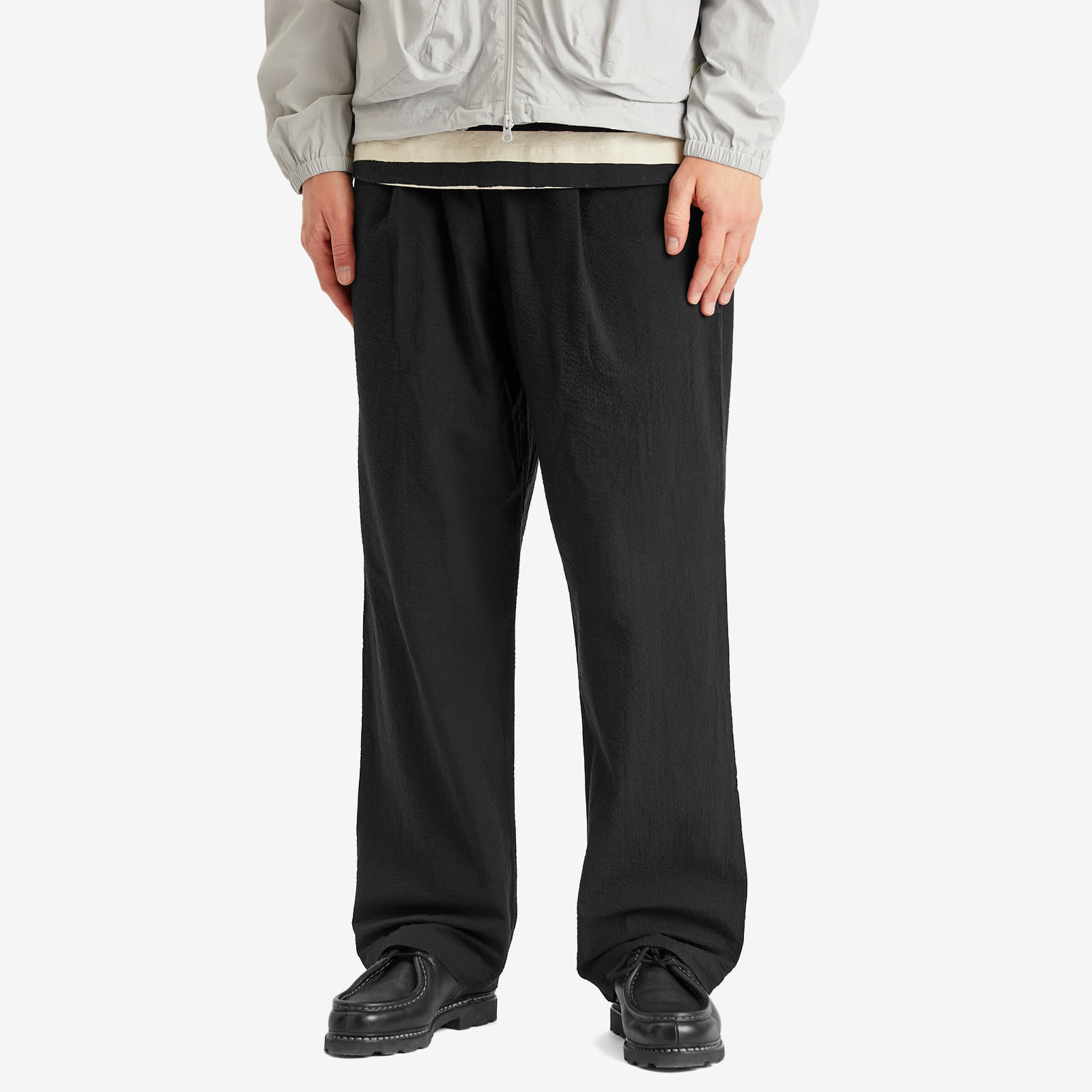 Folk Men's Elasticated Wide Fit Trouser in Black Seersucker