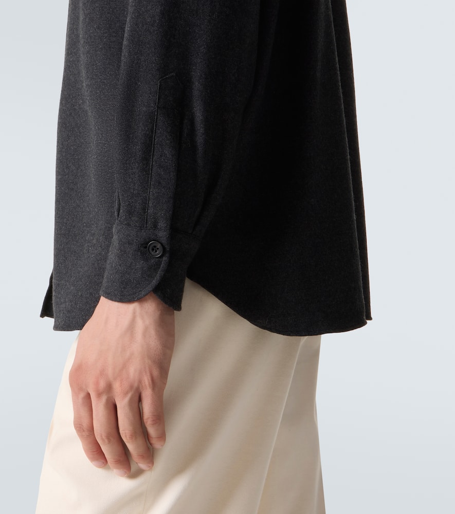 Virgin wool shirt