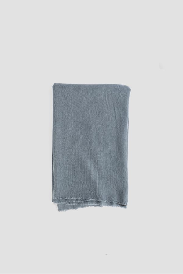 Travel Shawl — Gray