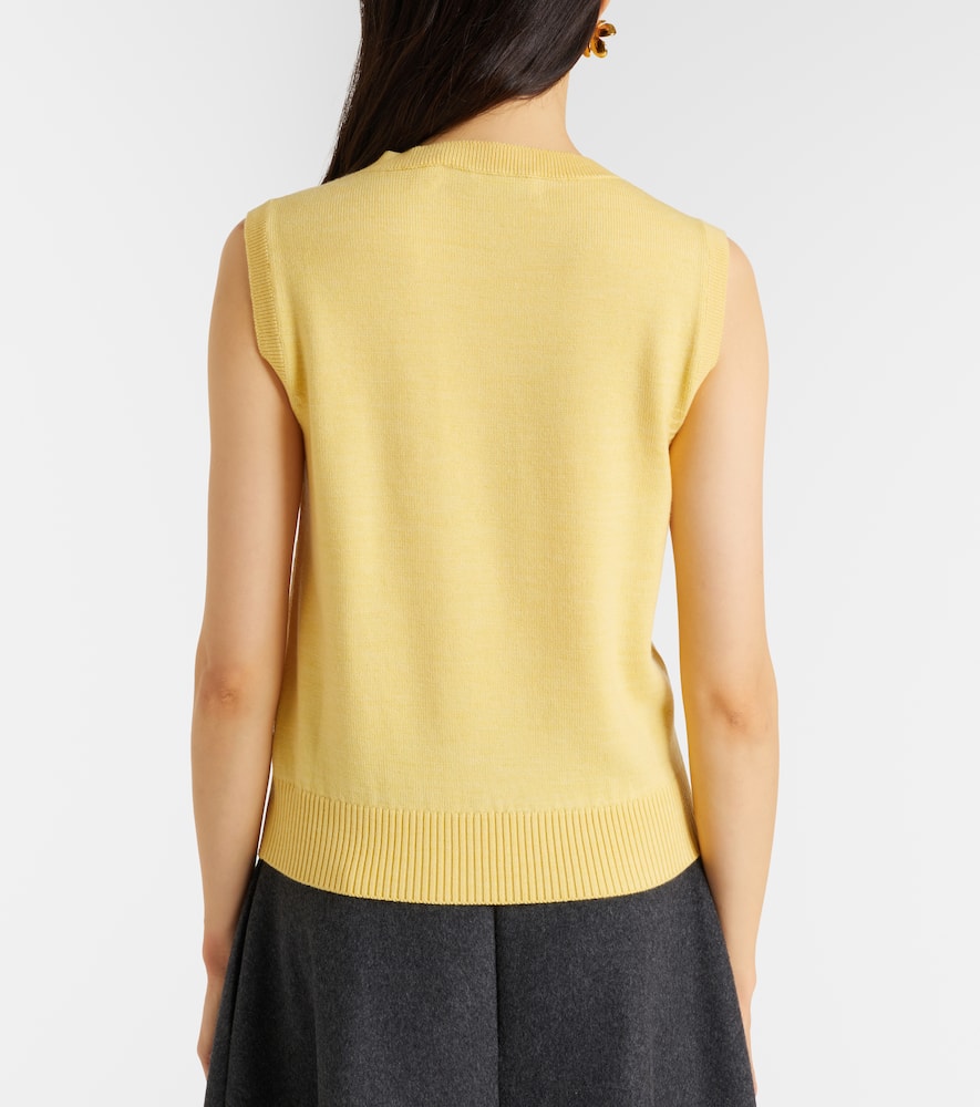 Virgin wool sweater vest