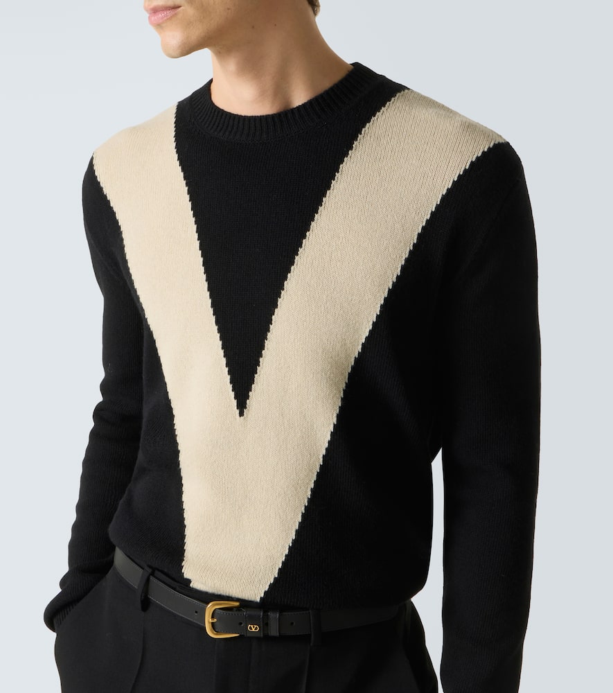 Virgin wool sweater
