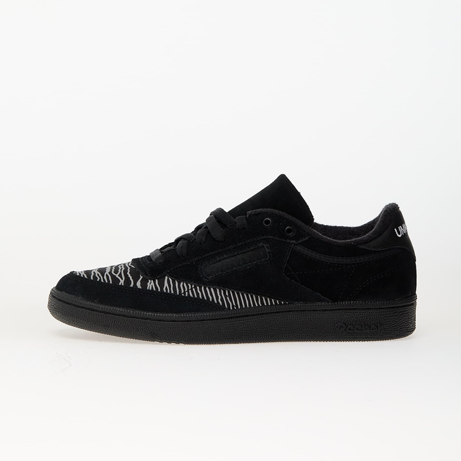 Sneakers PLEASURES x Joy Divison Reebok Club C Black