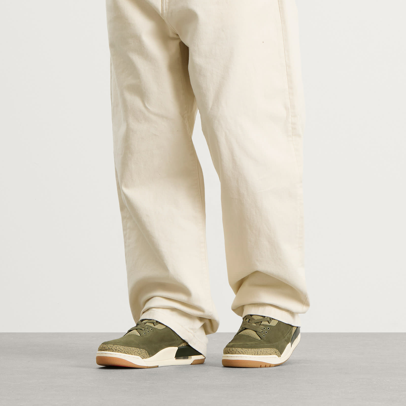 Men's 3 Retro OG Rt Sneaker Olive/Sequoia/Olive