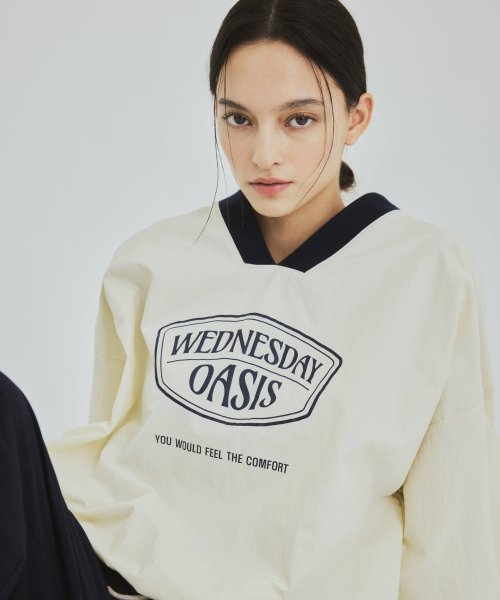 W/Signature nylon raglan sweatshirt